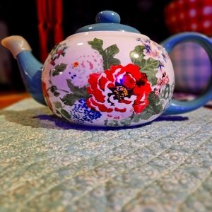 The Pioneer Women Country Garden Teapot